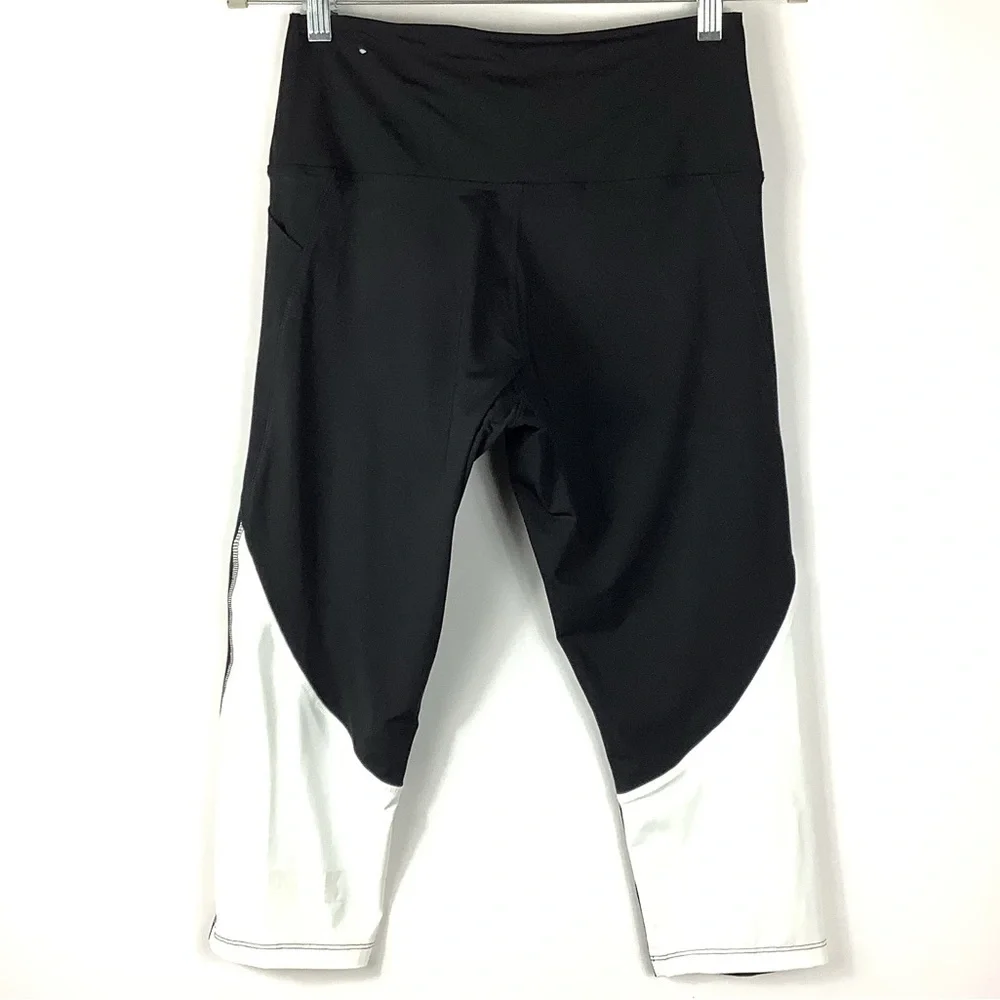 Pink Victoria's Secret Ultimate Crop Legging - Picture 1 of 6
